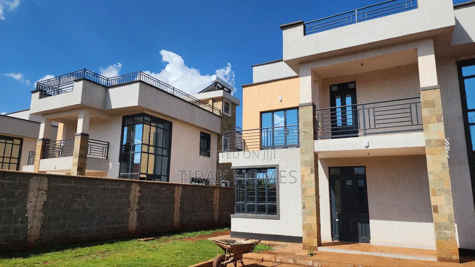 4bdrm Maisonette in Court B, Kenyatta Road / Theta for rent