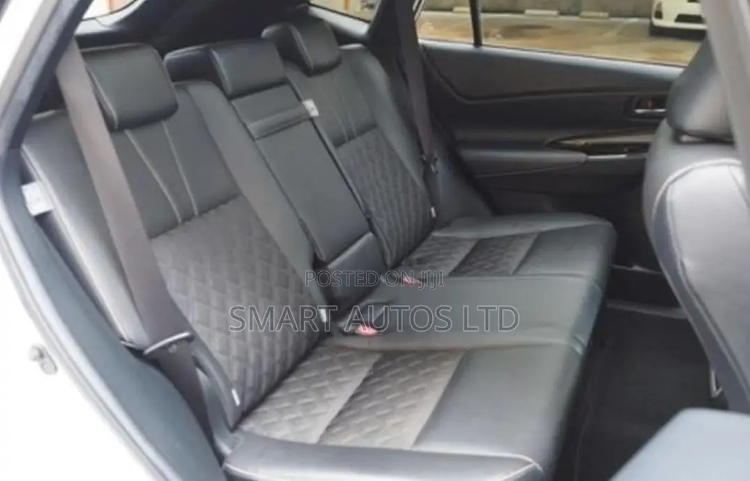 Toyota Harrier 2.0 2019 Pearl