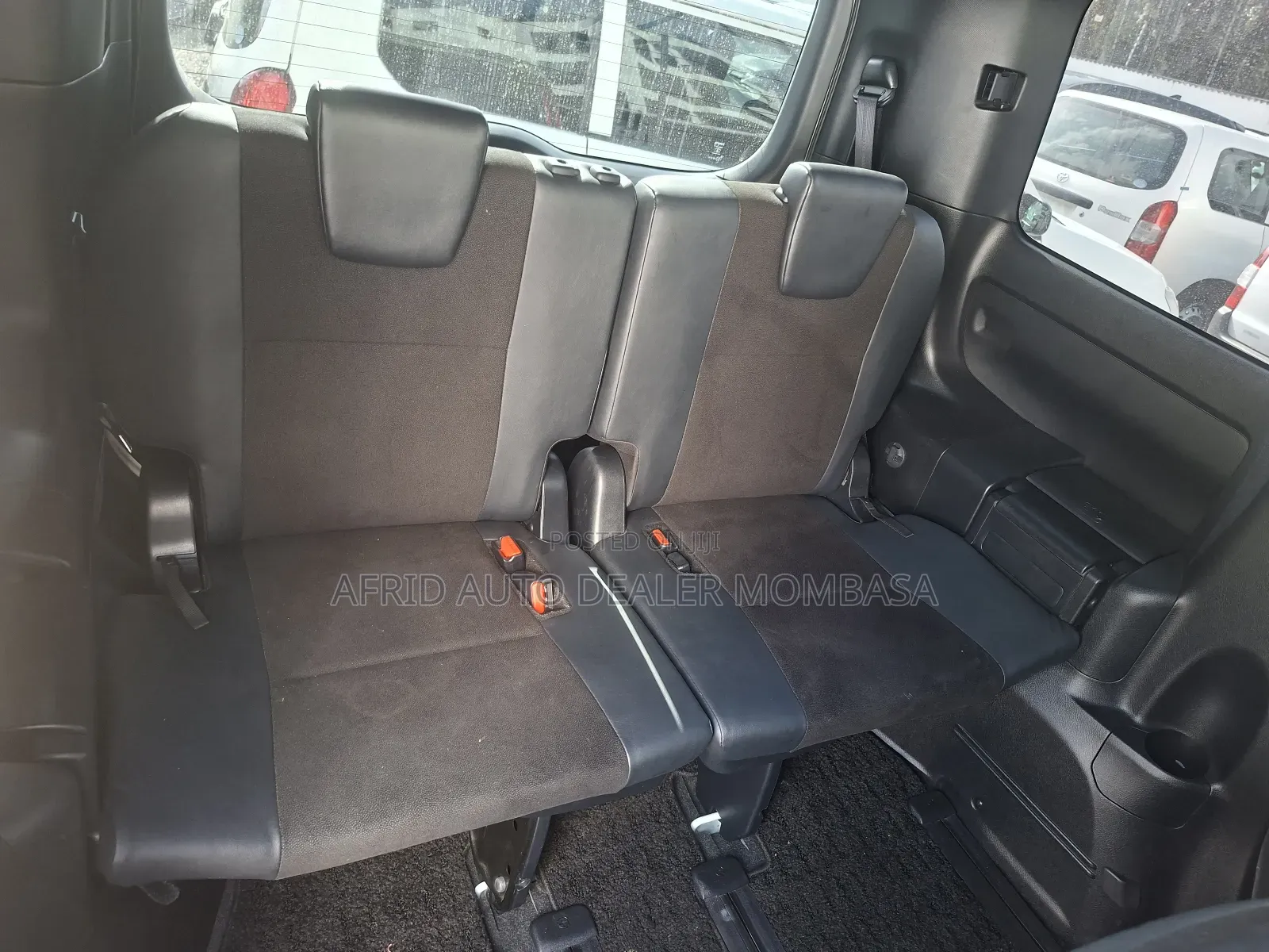 Toyota Noah 2.0 AWD (7 Seater) 2019 White