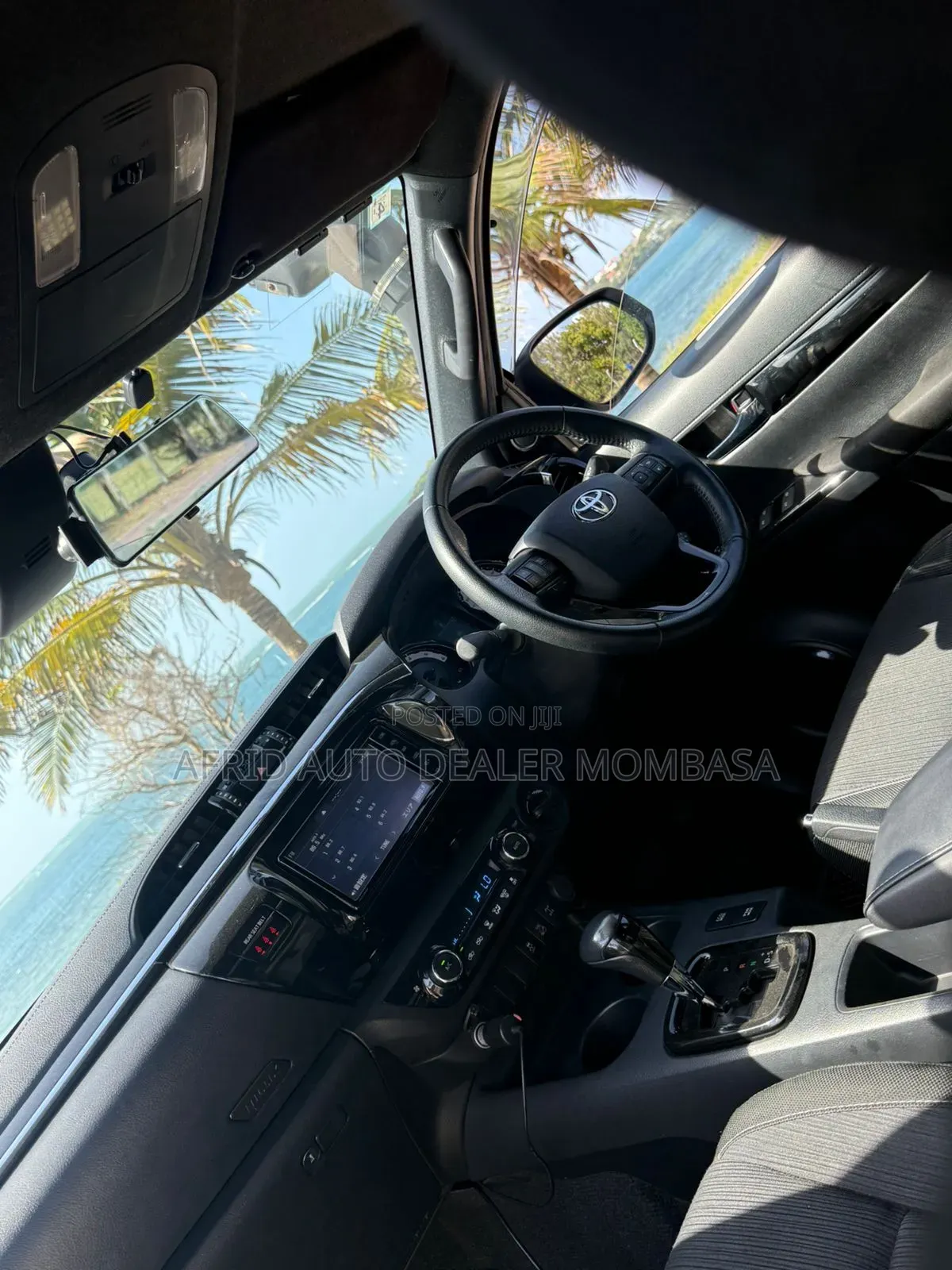 Toyota Hilux Revo Double Cab Deisel 2.4 AWD 2019 White