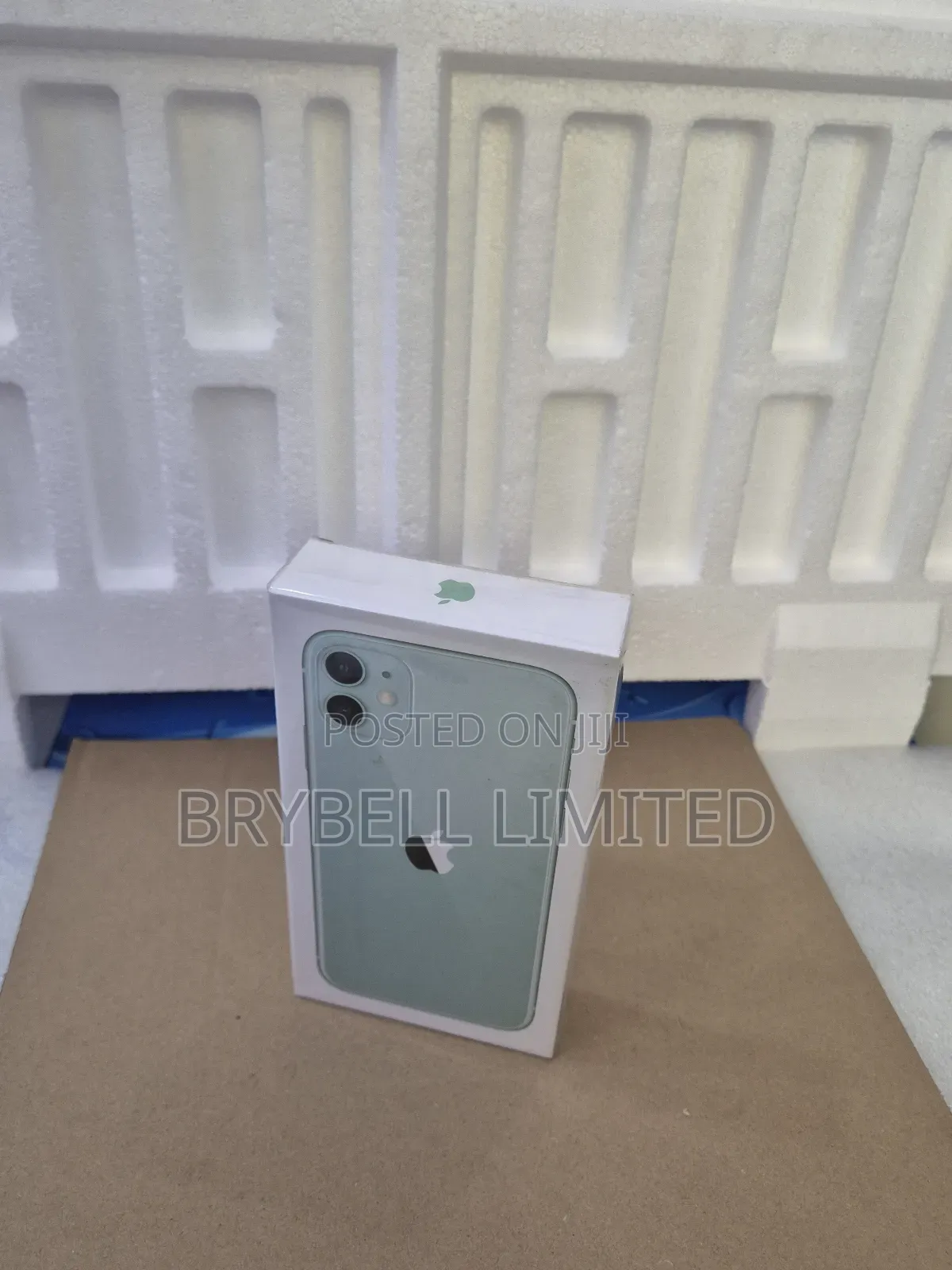 New Apple iPhone 11 128 GB Green