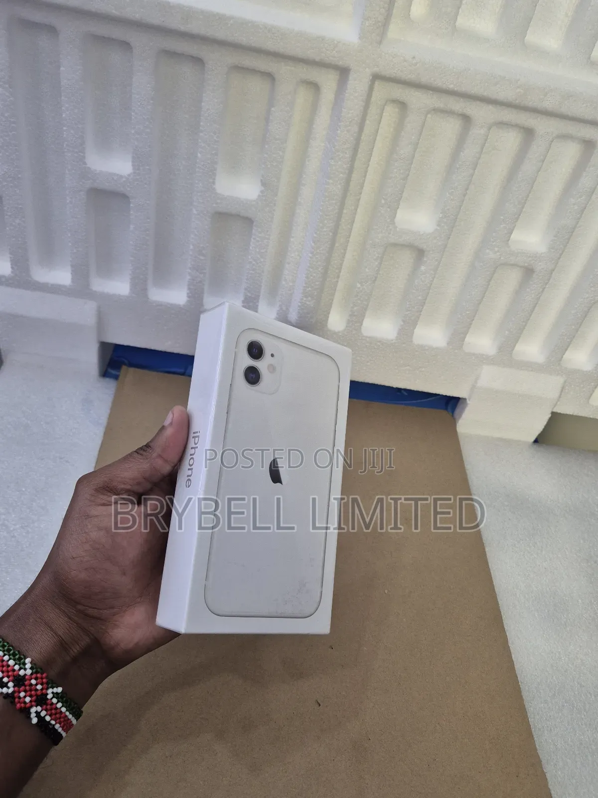 New Apple iPhone 11 128 GB White