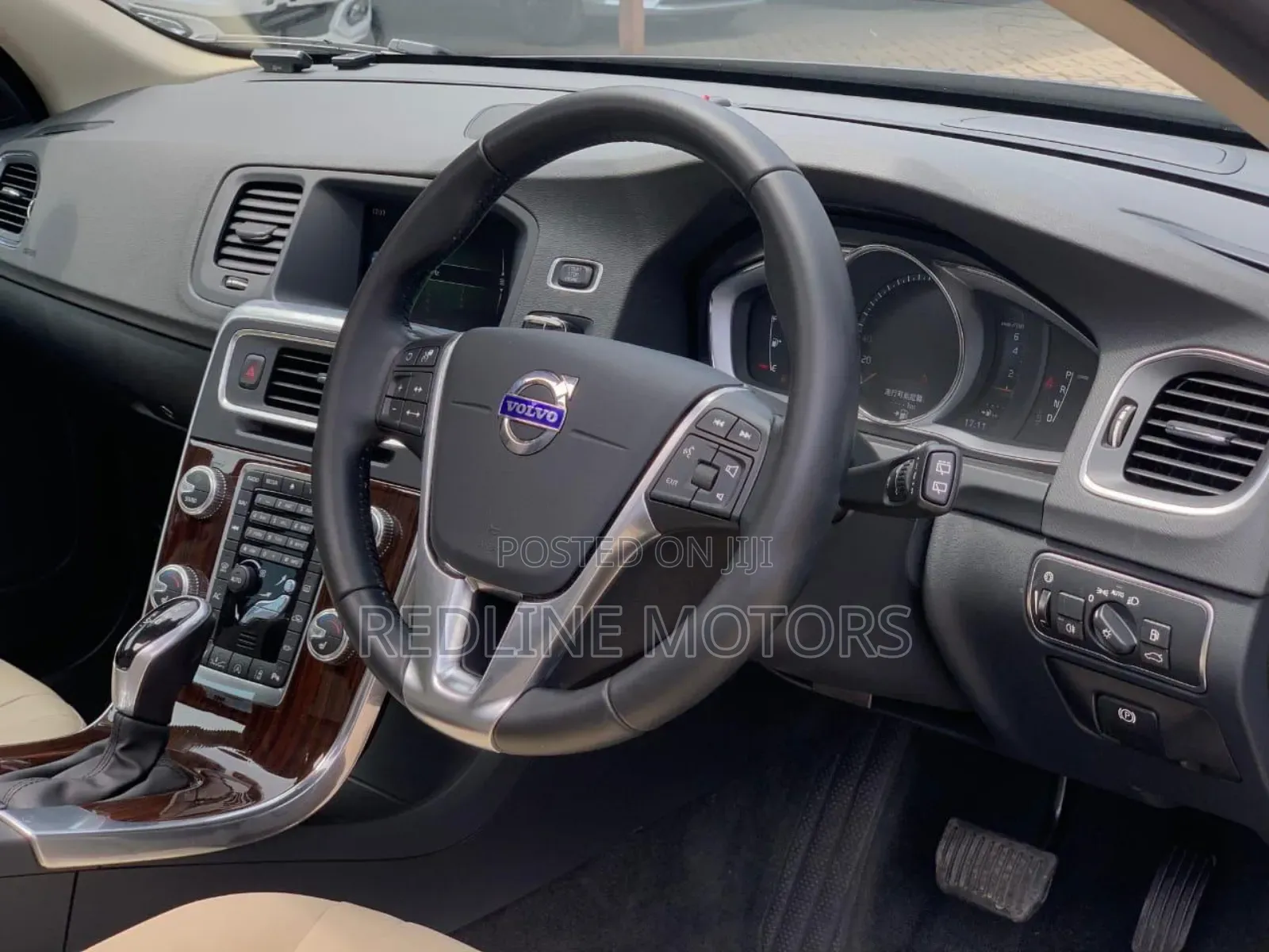 Volvo V60 T5 Dynamic FWD 2018 Gray