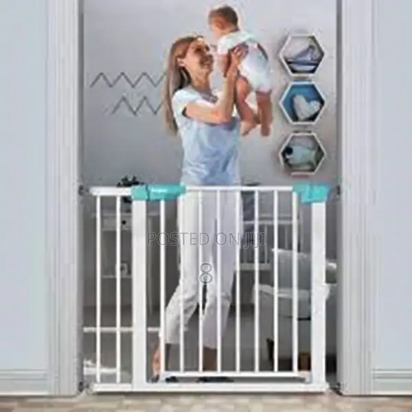 Kids Safety Gate With 14cm Extension – Fits Wide Doorways