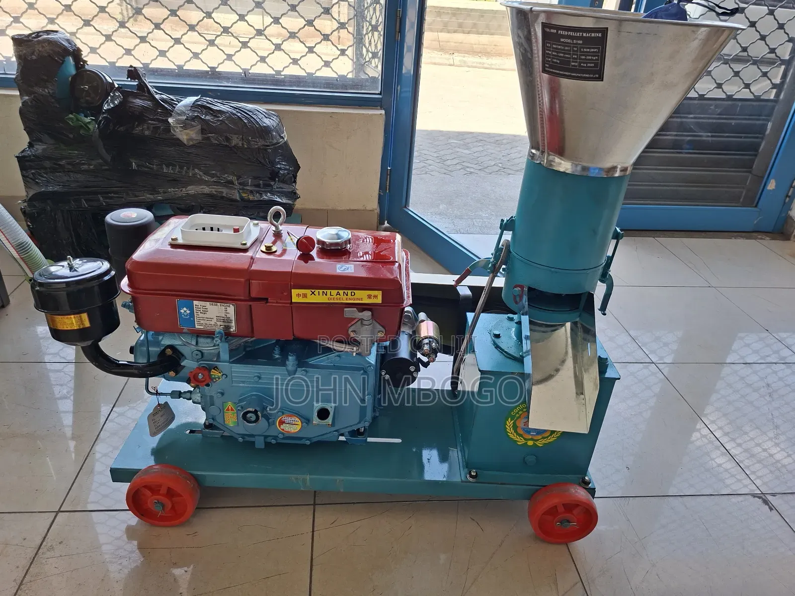 Feed Pelletixer Machine - Diesel Engine .