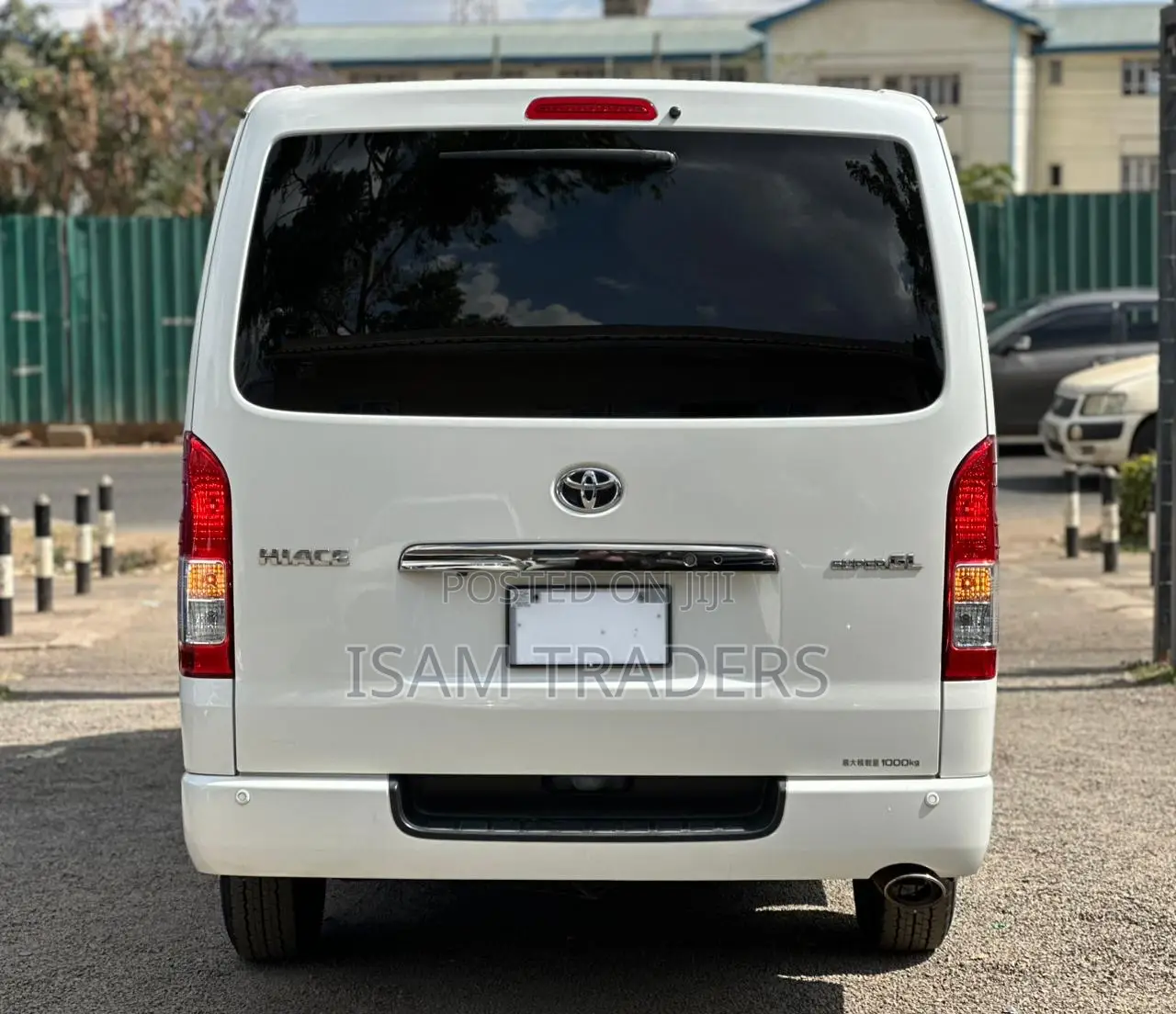 Toyota HiAce 2018 White