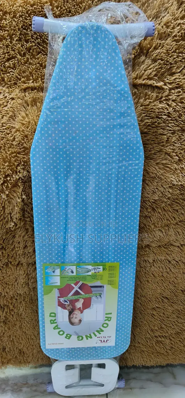 Metallic Ironing Board
Size Length 160cm, Width 53cm, Height 74c