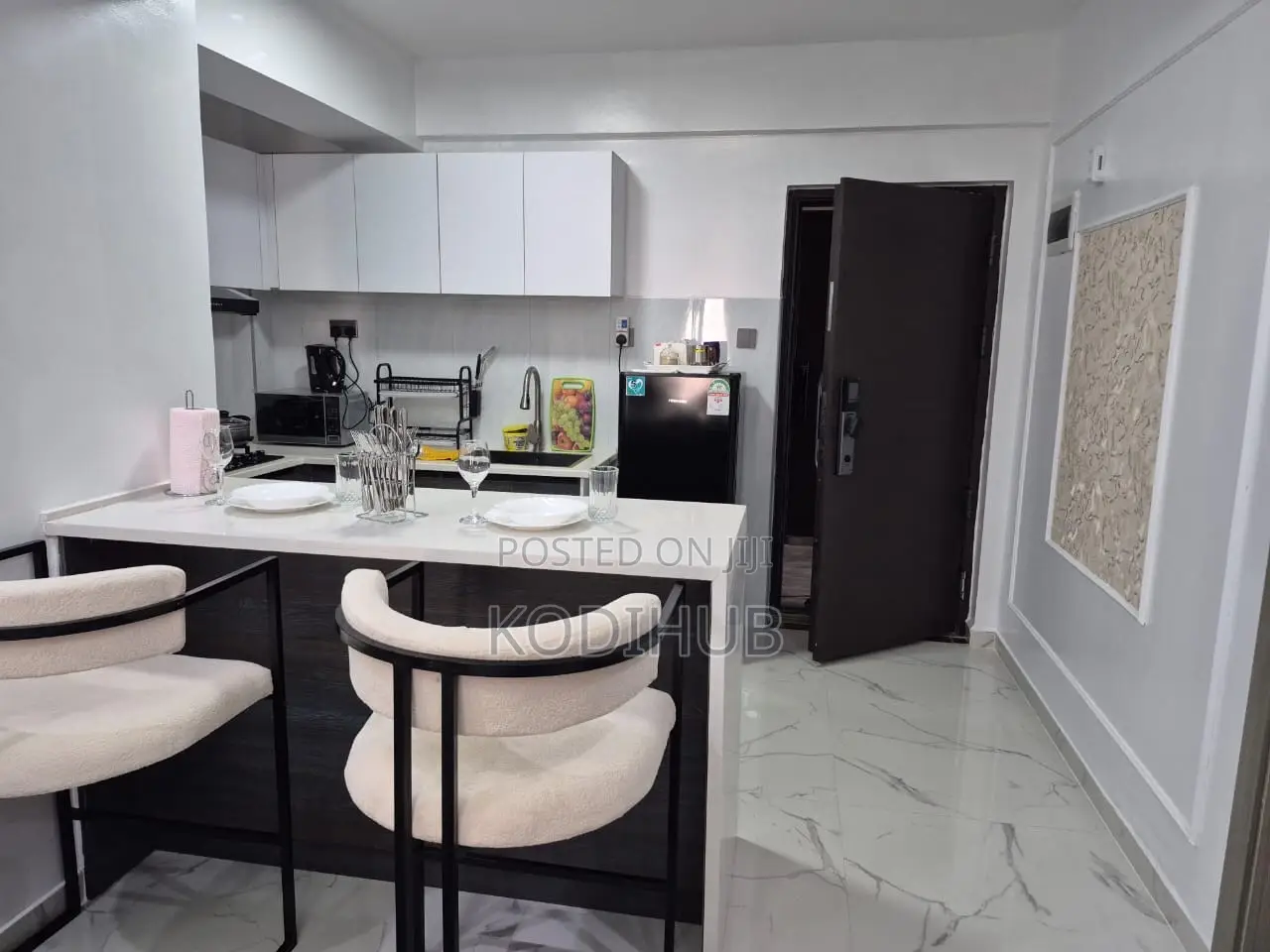 1 Bedroom Airbnb in Along Kindaruma in Kilimani