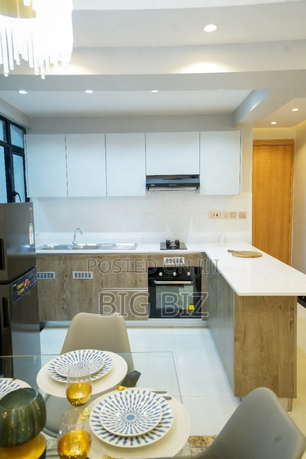 Furnished 2bdrm Apartment in 1/2 Unfurnished/, Parklands/Highridge
