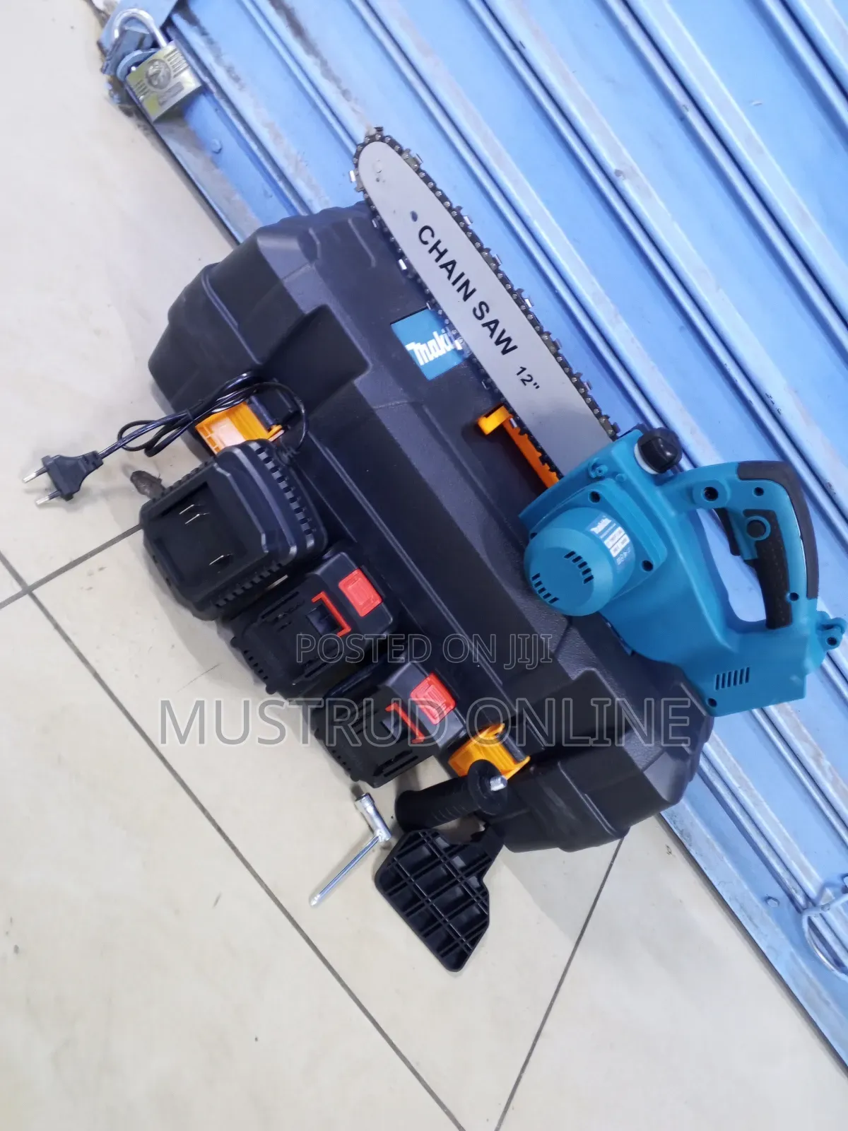 Well Performing Makita Cordless Chainsaw