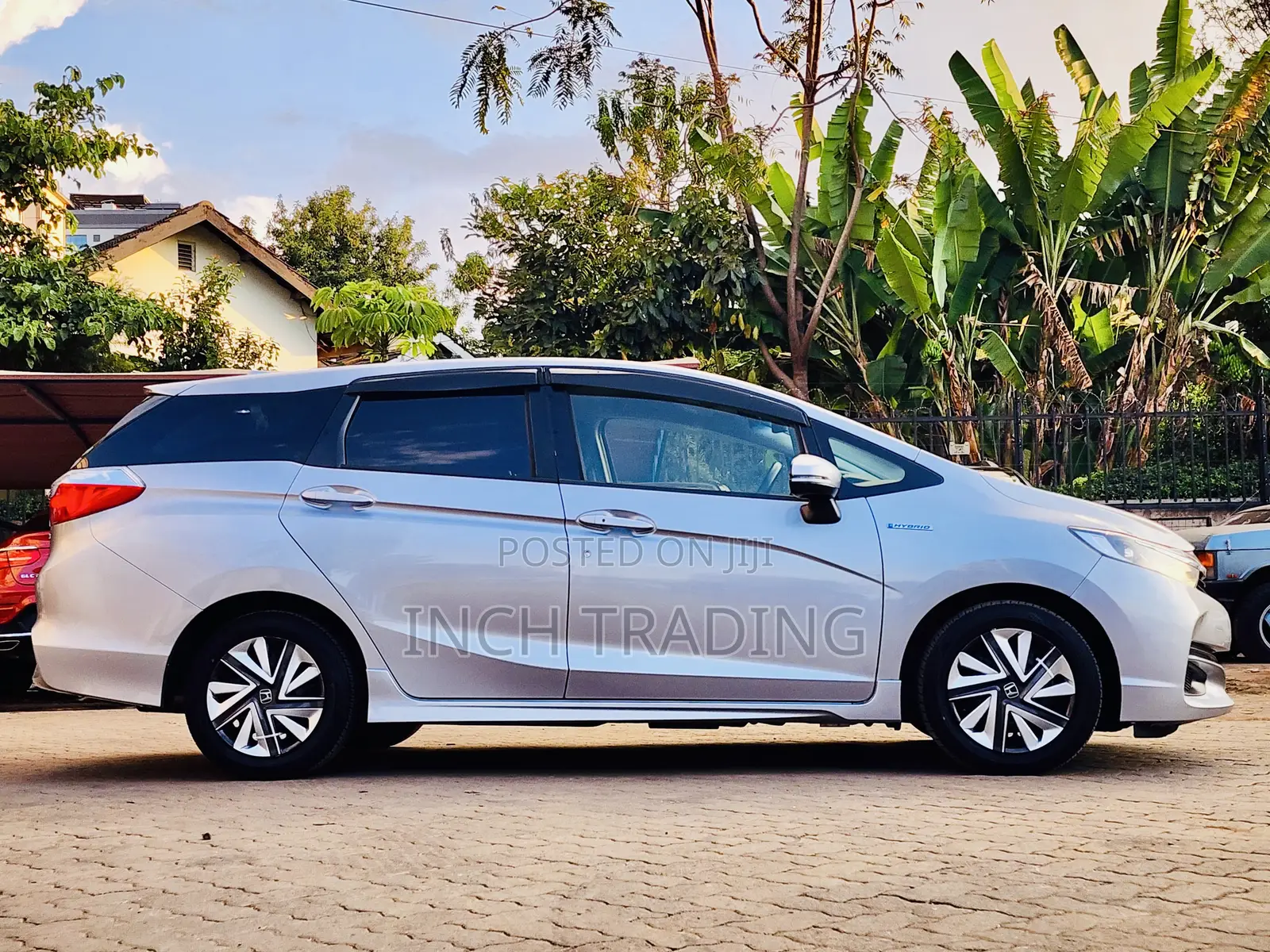 Honda Shuttle 1.5 Hybrid 2WD 2018 Silver