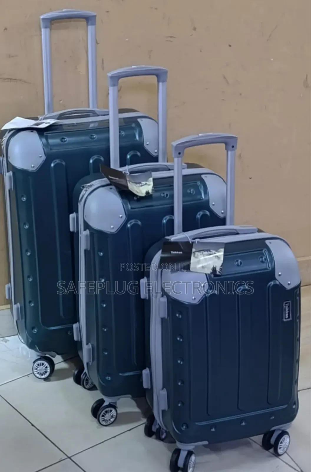 Luxurious Travel 3 in 1 Fibre Synthetic Suitcase Bags