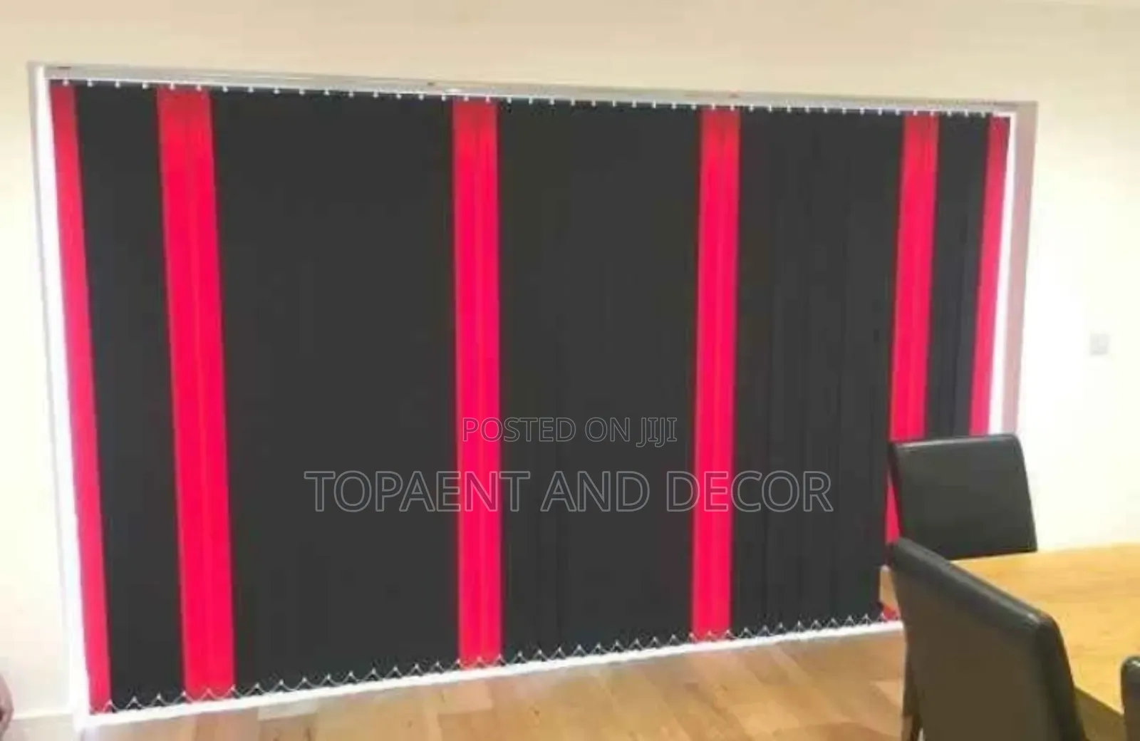 Sun Blocking Vertical Blinds With Classic Design