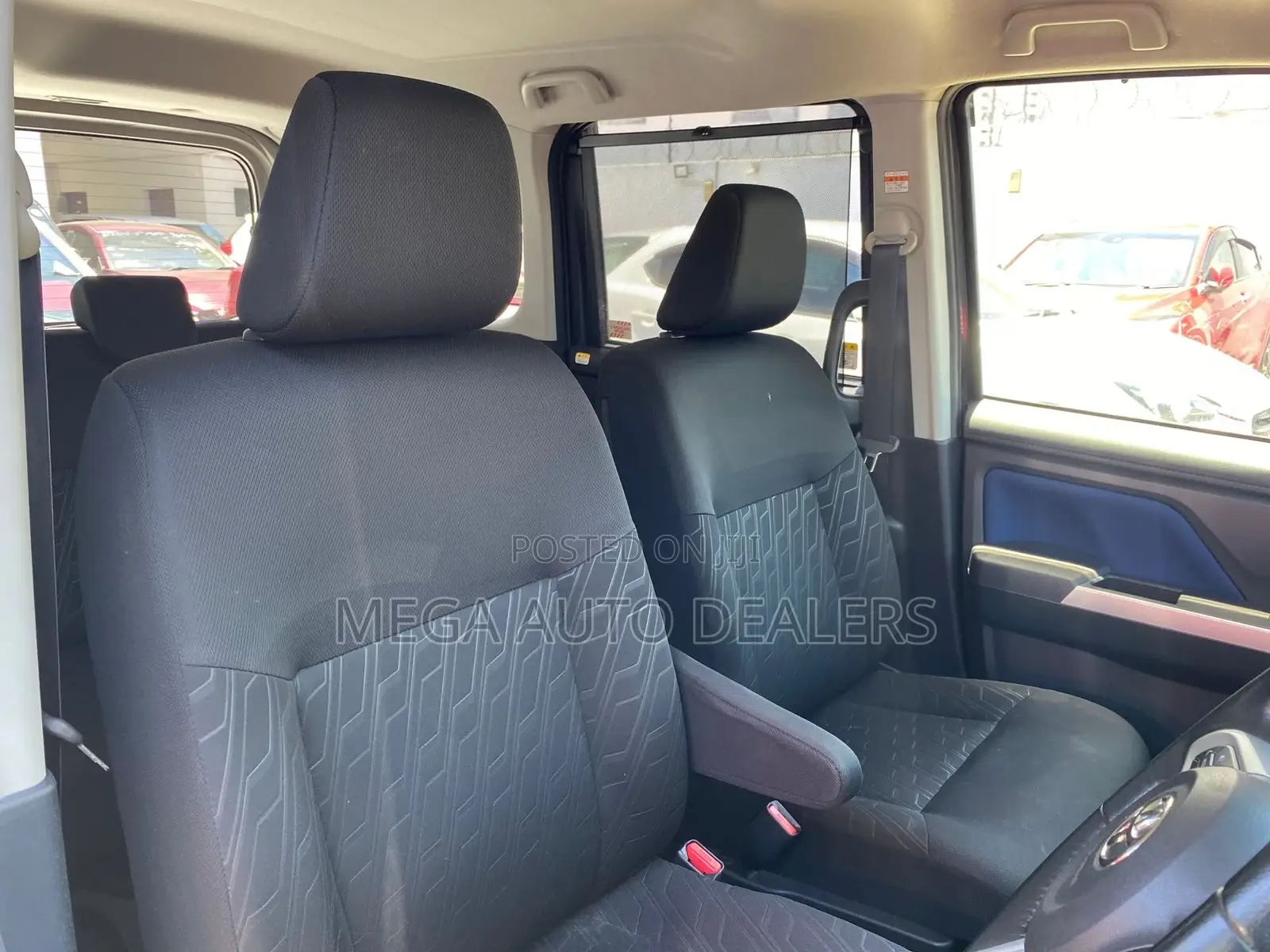 Toyota Roomy 2018 Black