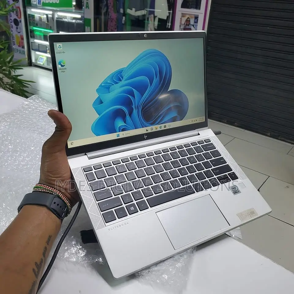 Laptop HP EliteBook 830 G7 16GB Intel Core i7 SSD 512GB