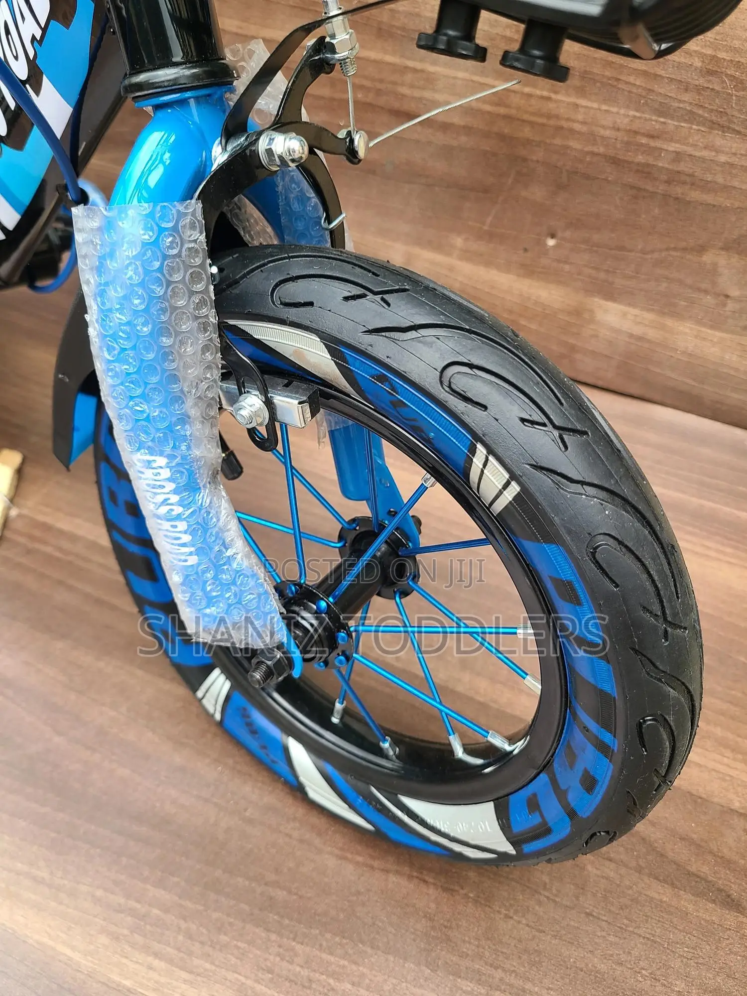 Boys Kids Bike – 12” With Side Wheels Bell