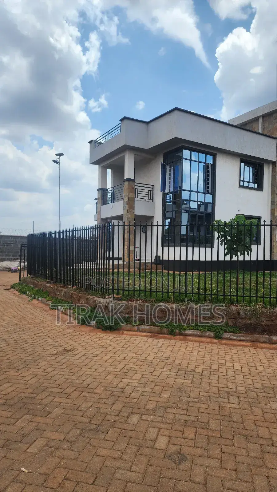 4bdrm Maisonette in Windsor Annex, Kenyatta Road / Theta  for rent