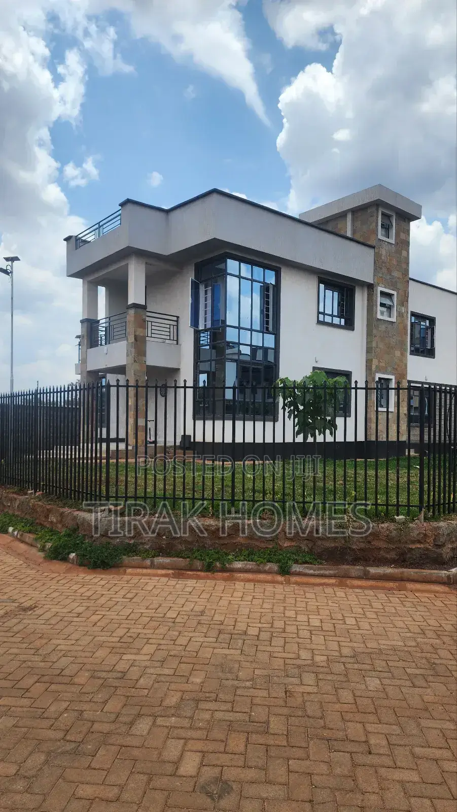 4bdrm Maisonette in Windsor Annex, Kenyatta Road / Theta  for rent