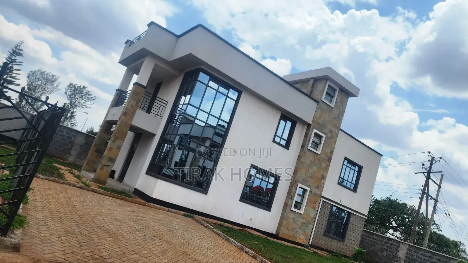 4bdrm Maisonette in Windsor Annex, Kenyatta Road / Theta  for rent