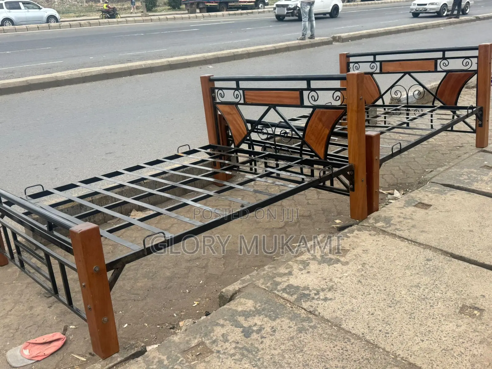 5by6 Metallic Bed