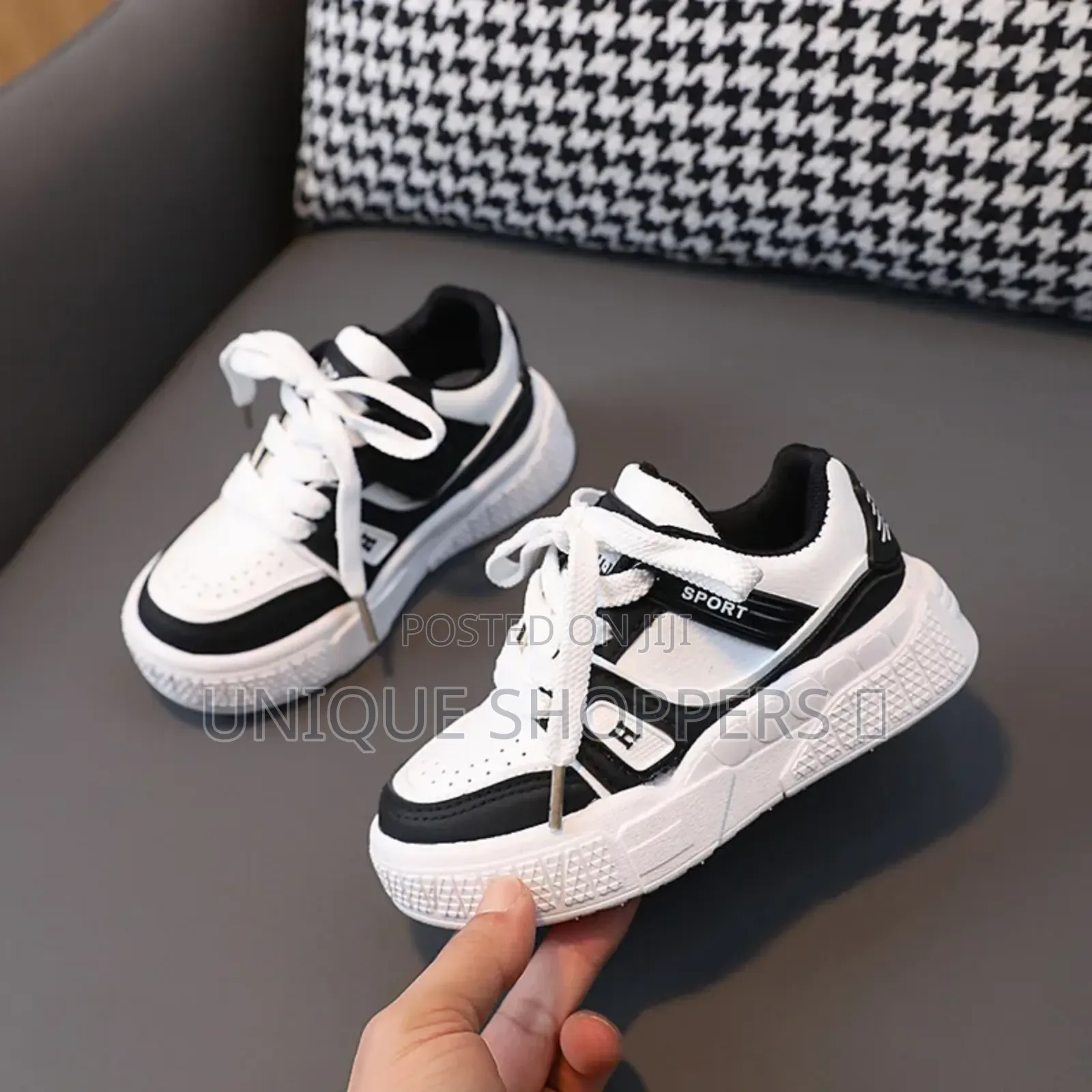 *Kids Sneakers* *Sizes 21,22,23,24,25,26,27,28,29,30,*