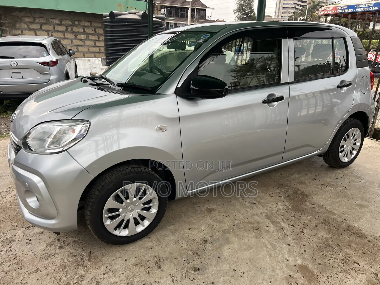 Toyota Passo 2019 Silver