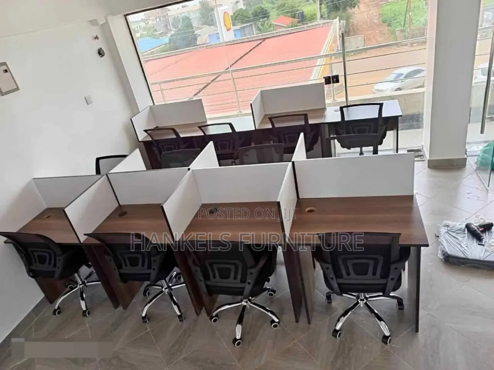 Modern 8-Seater Office Workstation