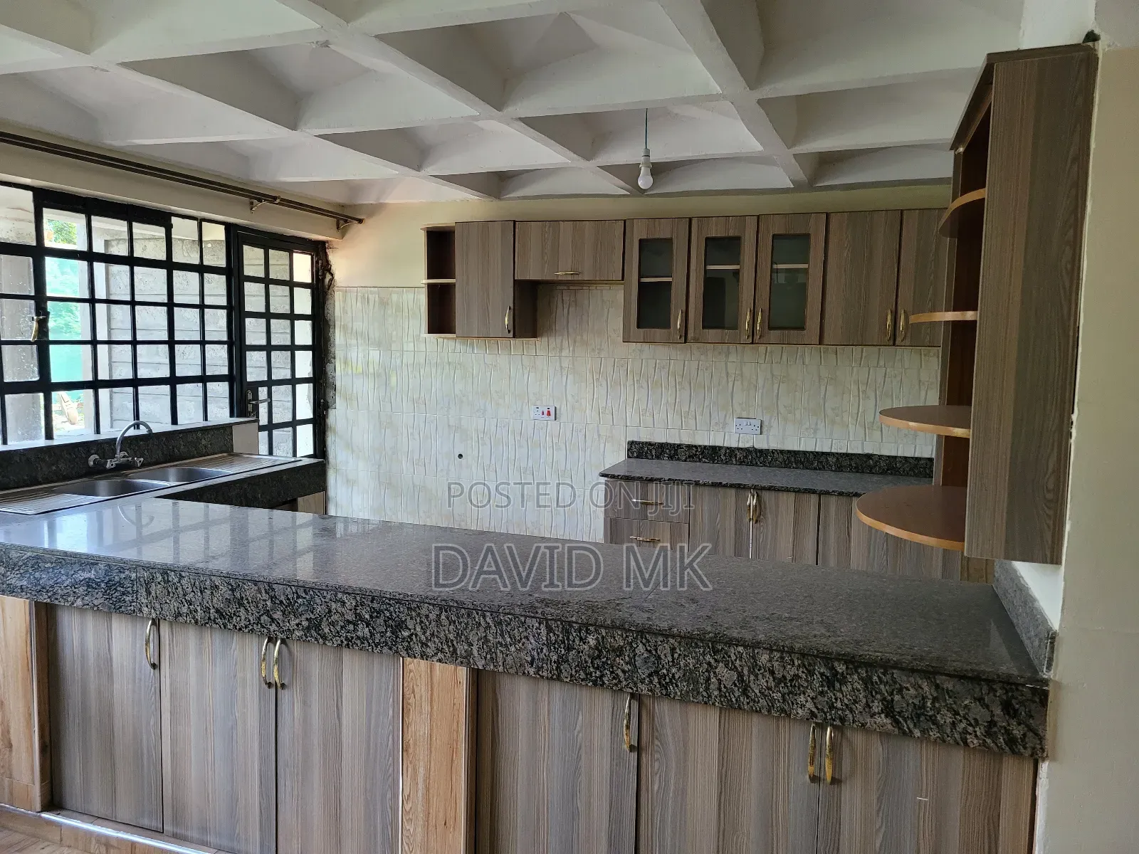 3bdrm Maisonette in Thome for rent