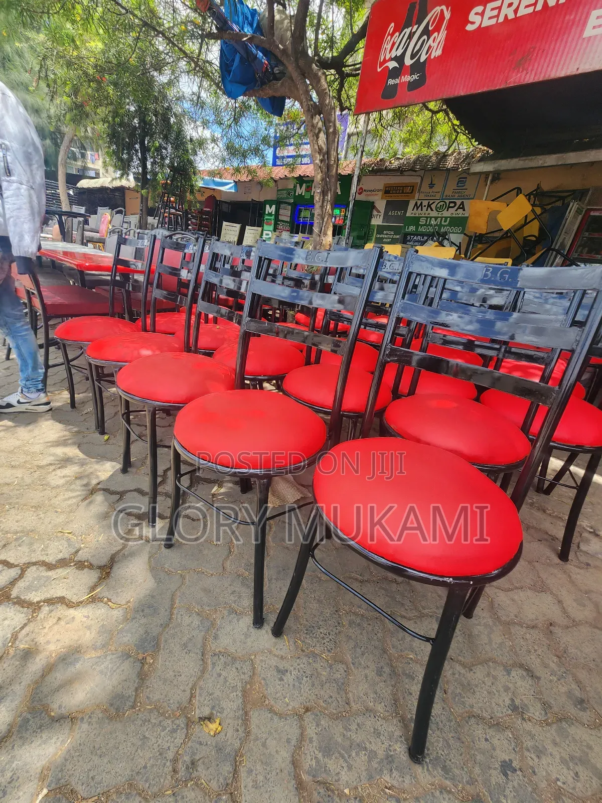 Restaurant And Bar Low Flats Chairs