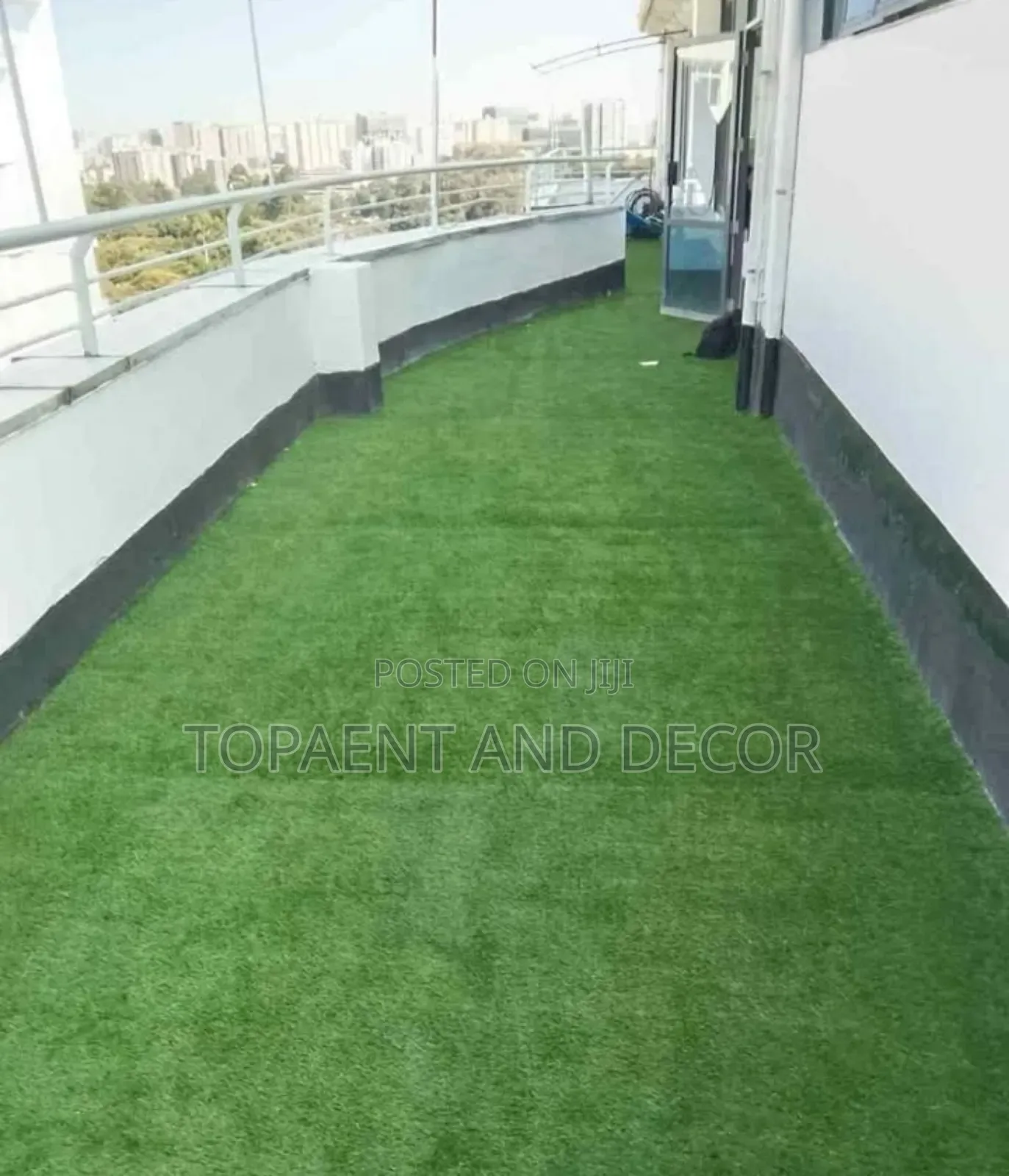 Evergreen Synthetic Grass Carpet for All Weather Use
