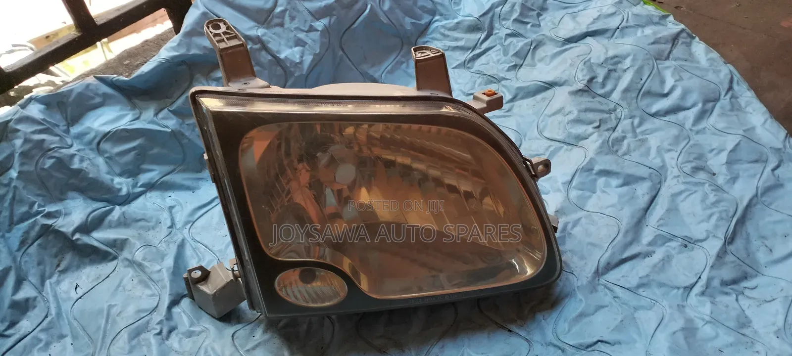 Toyota Town Ace Headlight