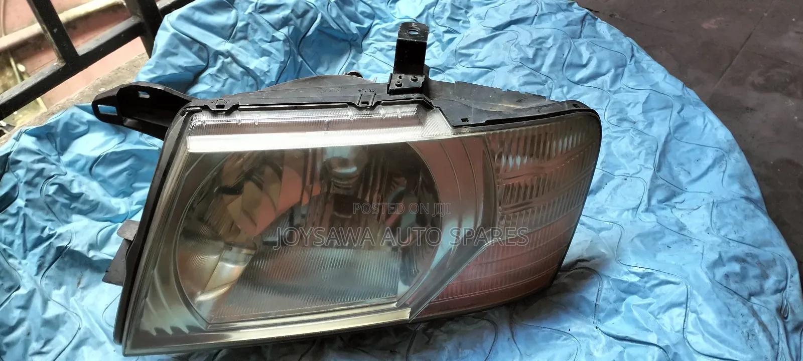 Mitsubishi Pajero V78 Xenon Headlight