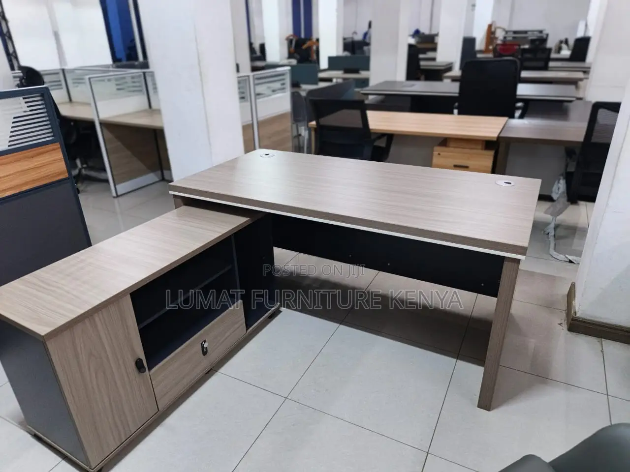 Advance 1.6m Modern Working Desk