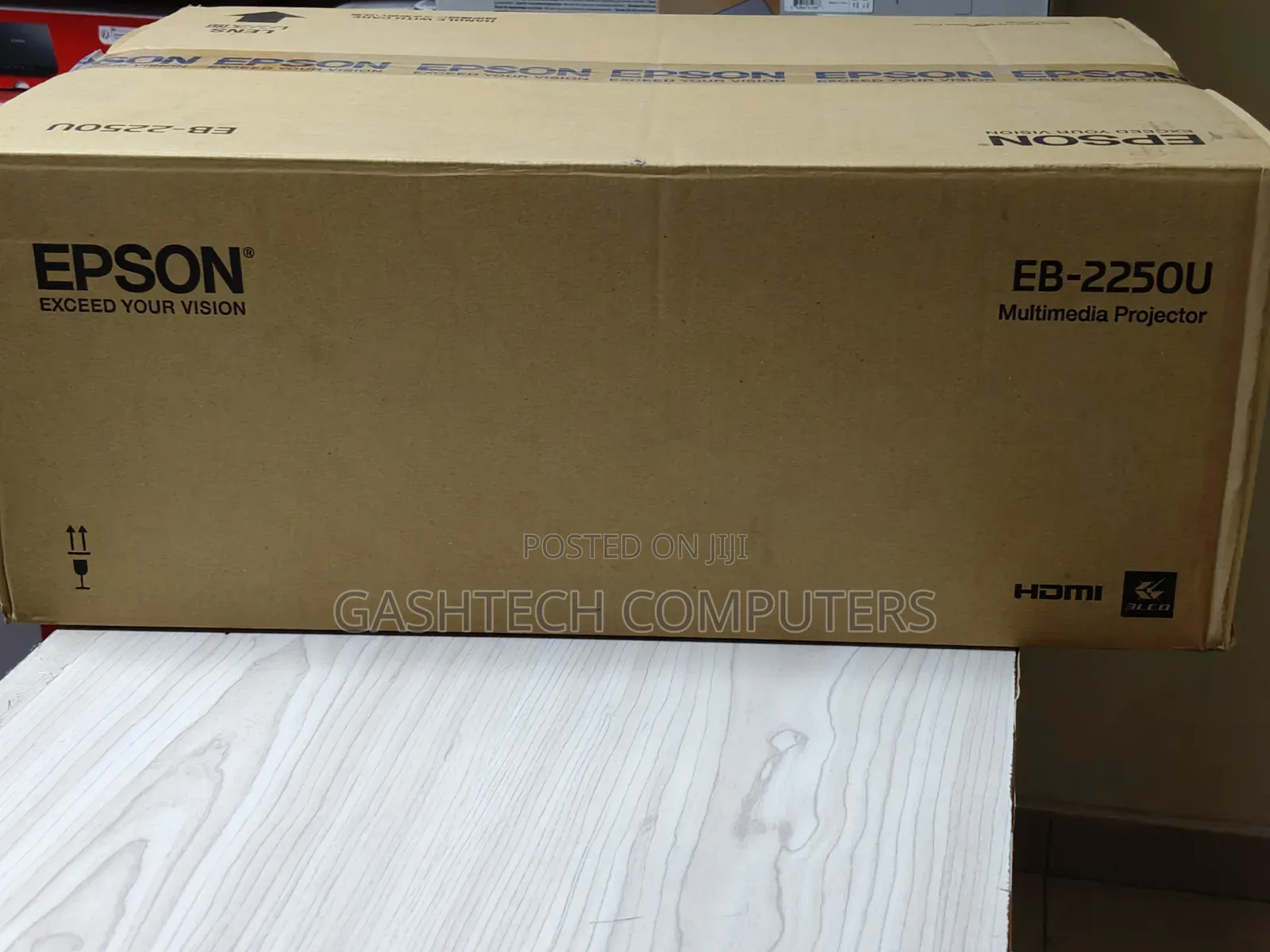Epson Eb-2250u Projector 5000 Lumens(Full Hd 1080p)