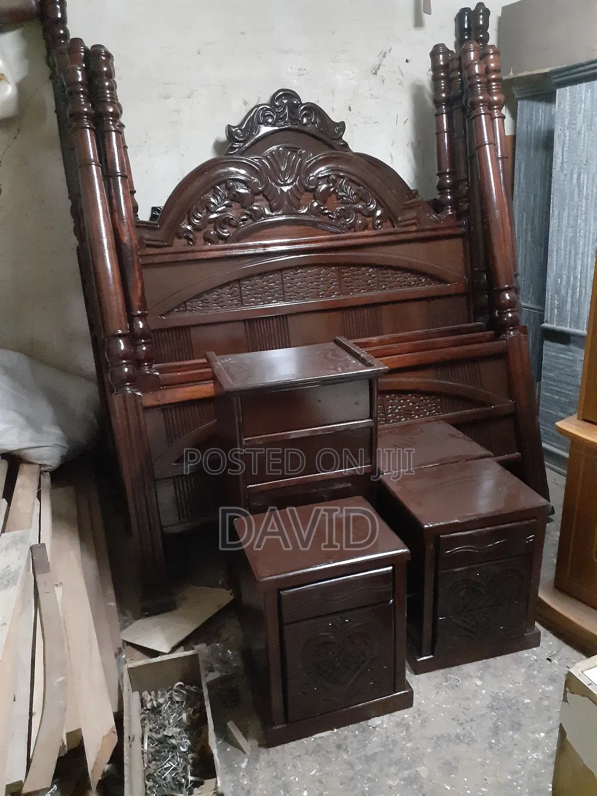 Queen's Beds
