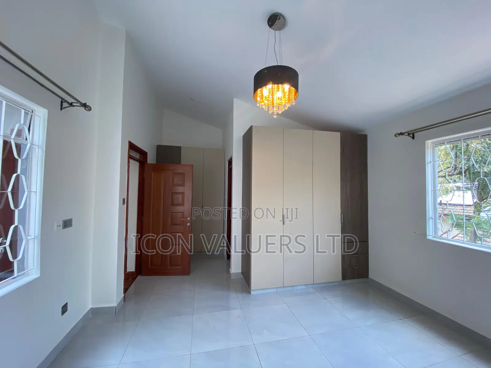 4bdrm Maisonette in Lantana Court, Raphta Road Area for rent