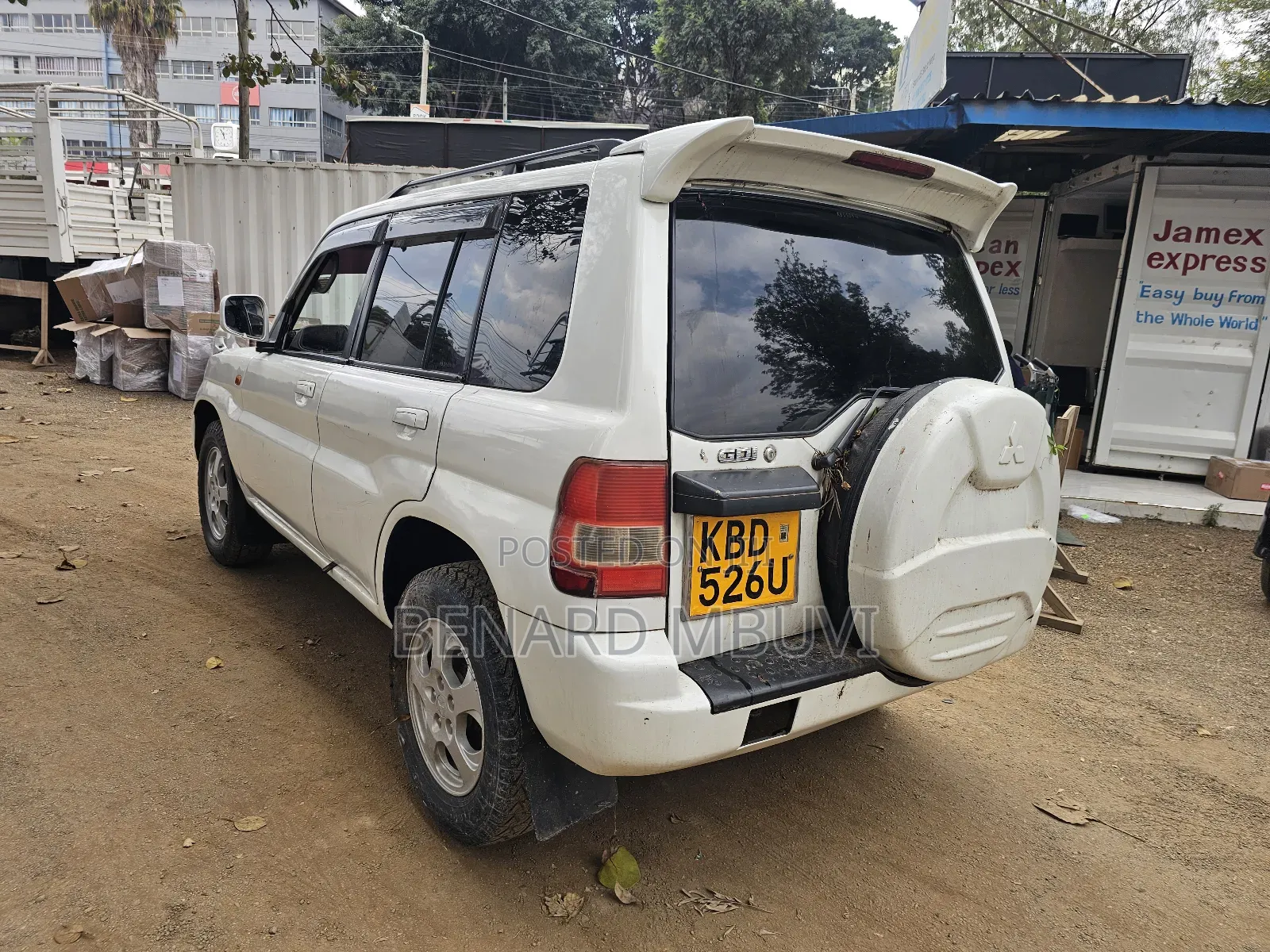 Mitsubishi Pajero Sport 2004 White