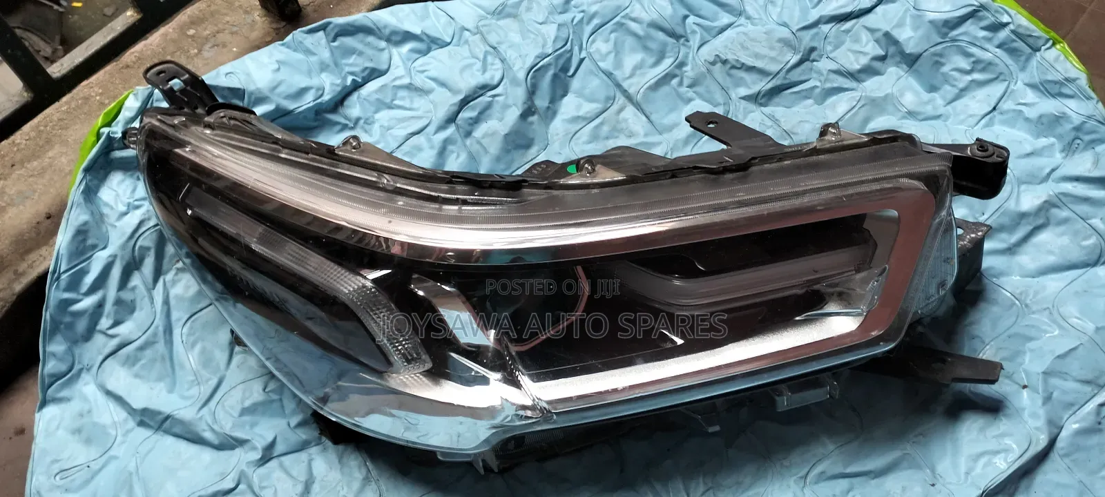 Hilux Revo 2018 Headlight