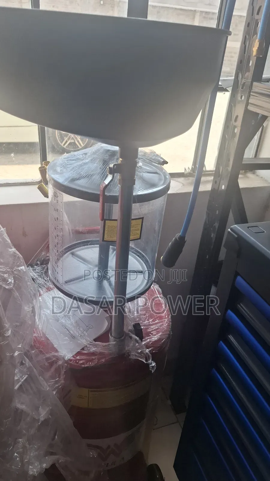 Pneumatic Oil Drainer