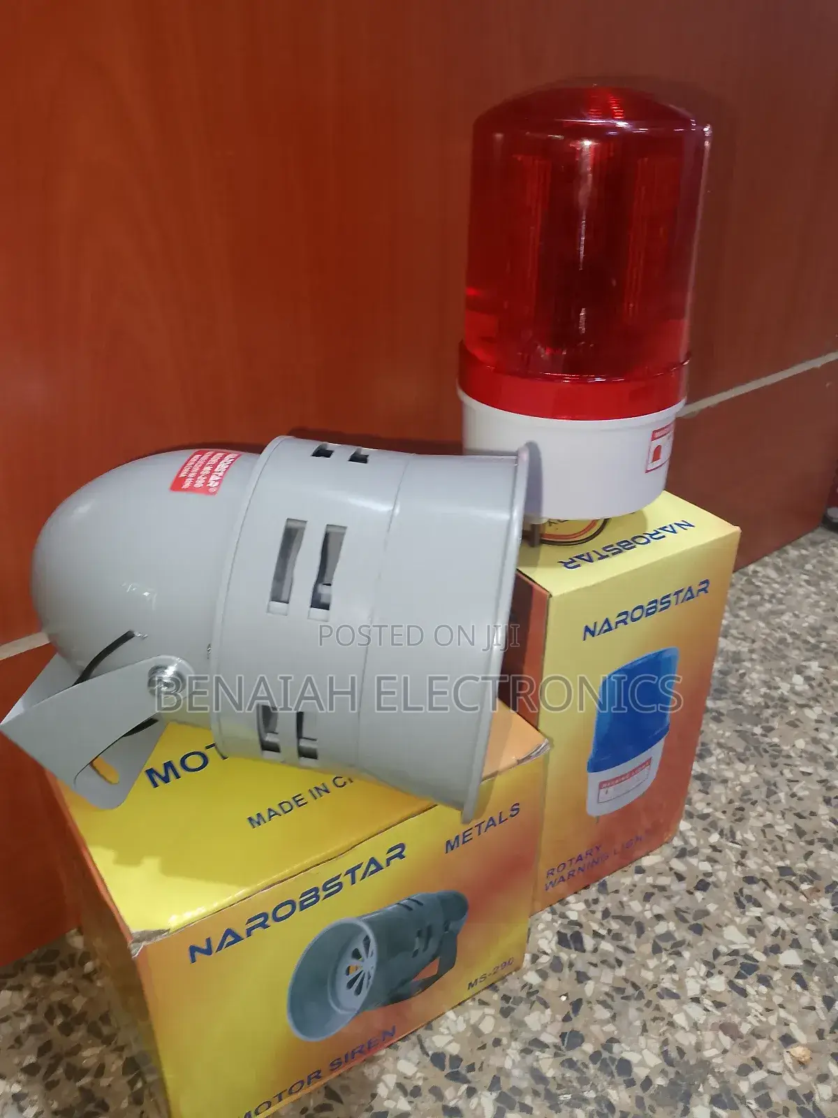 Efficient Motor Siren and Bright Warning Light