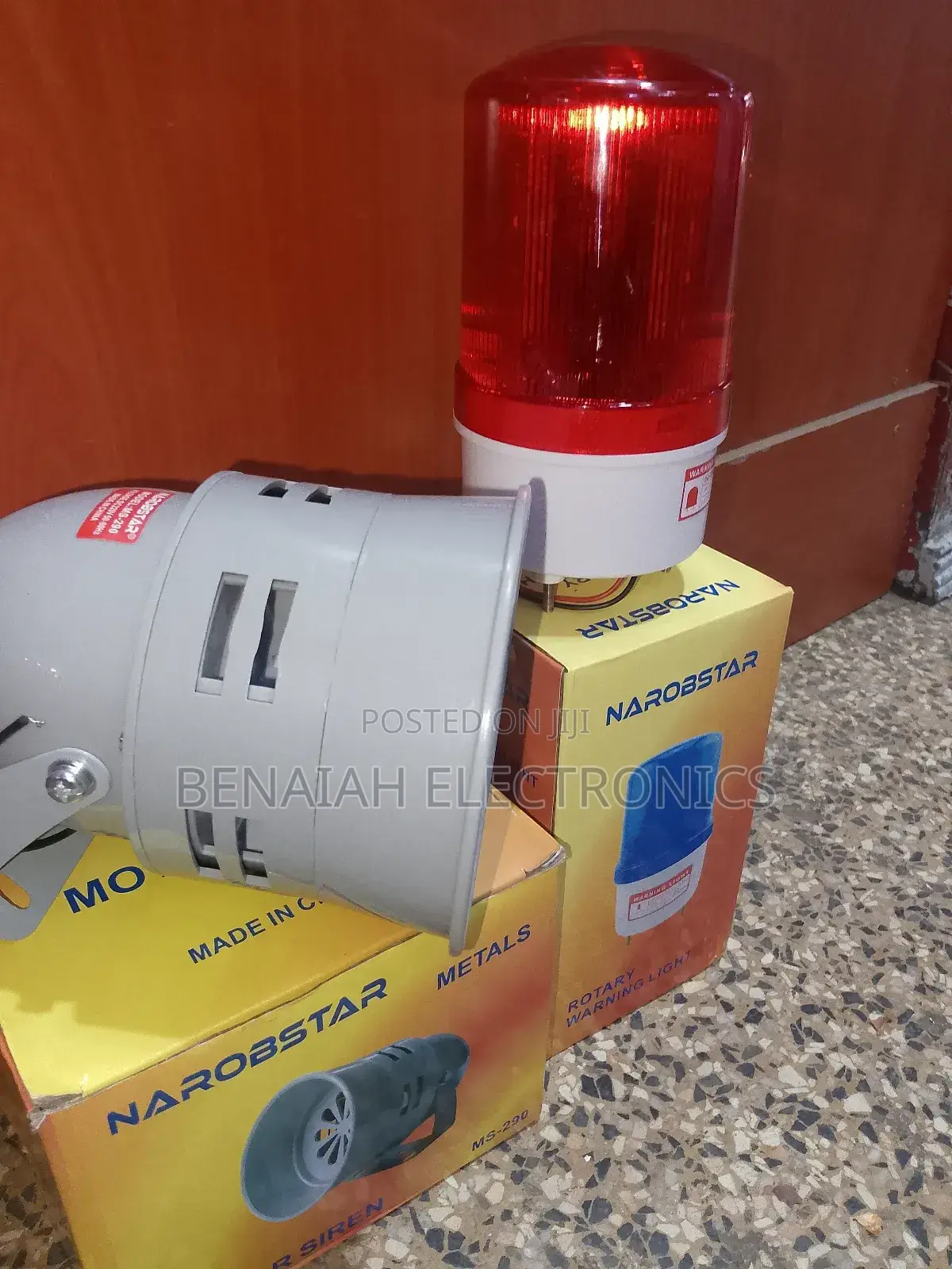 Efficient Motor Siren and Bright Warning Light
