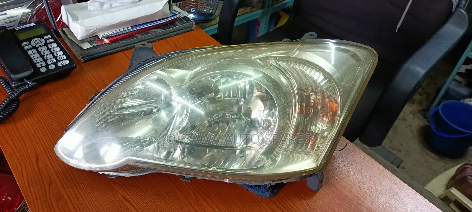 Toyota Runex 2005 Non Xenon Headlight