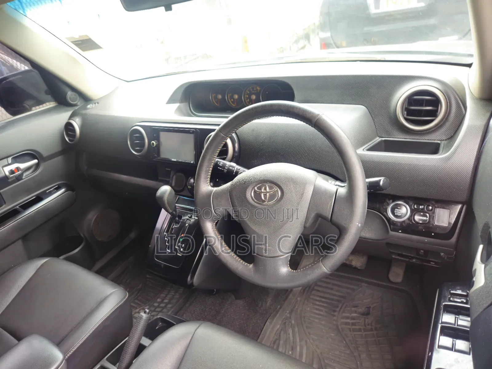 Toyota Corolla Rumion 2014 Black