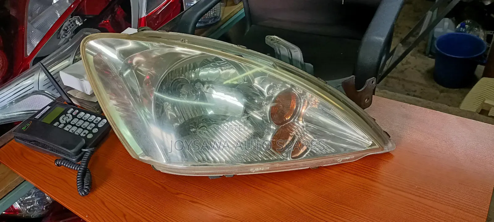 Mitsubishi Lancer 205 Headlight