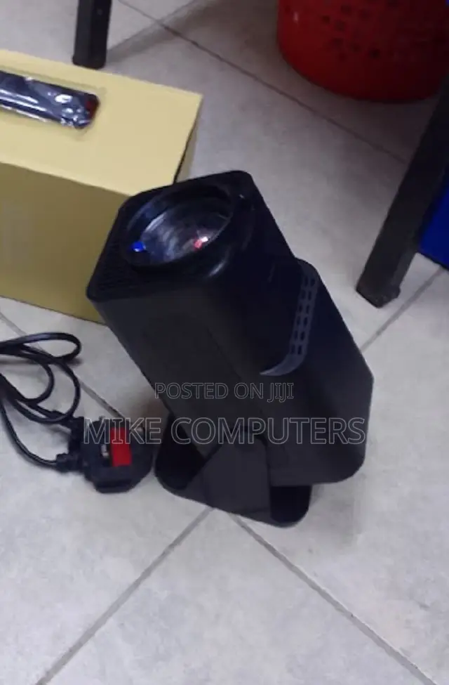 Wifi/Bluetooth Android 13 1080p Video Projector