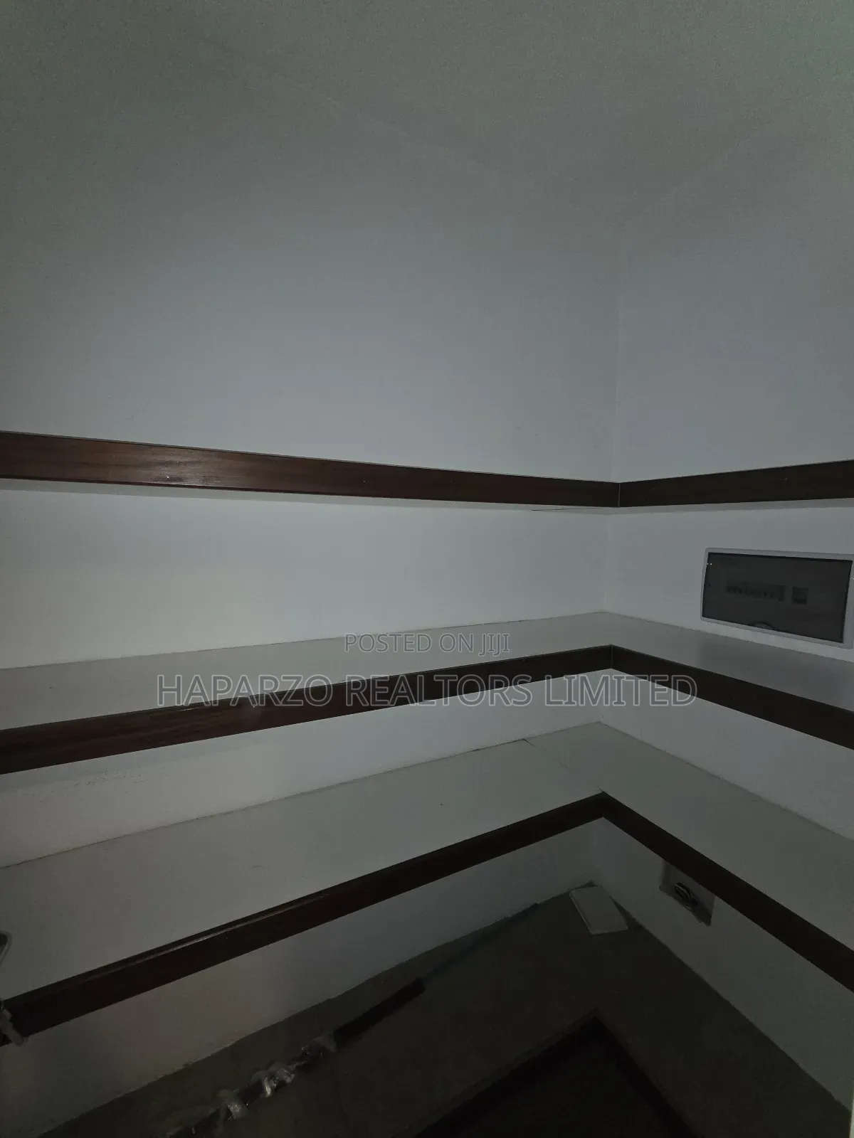 3bdrm Apartment in Parklands for sale