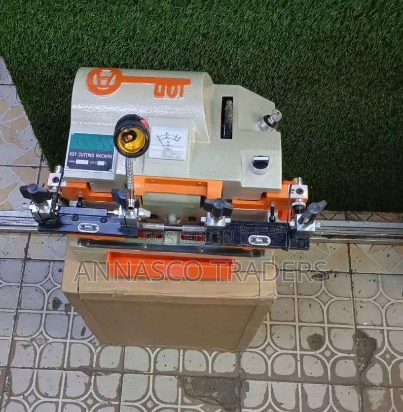 Key Cutting Machine 
Th-100e