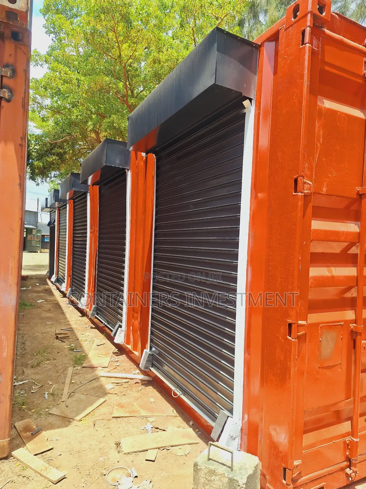 Cutely Put Together Container Stalls- Available In Multiple Colors.