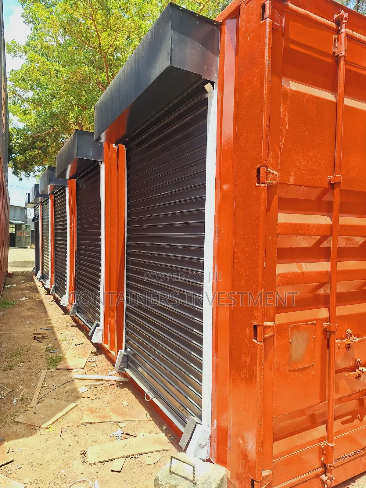 Cutely Put Together Container Stalls- Available In Multiple Colors.