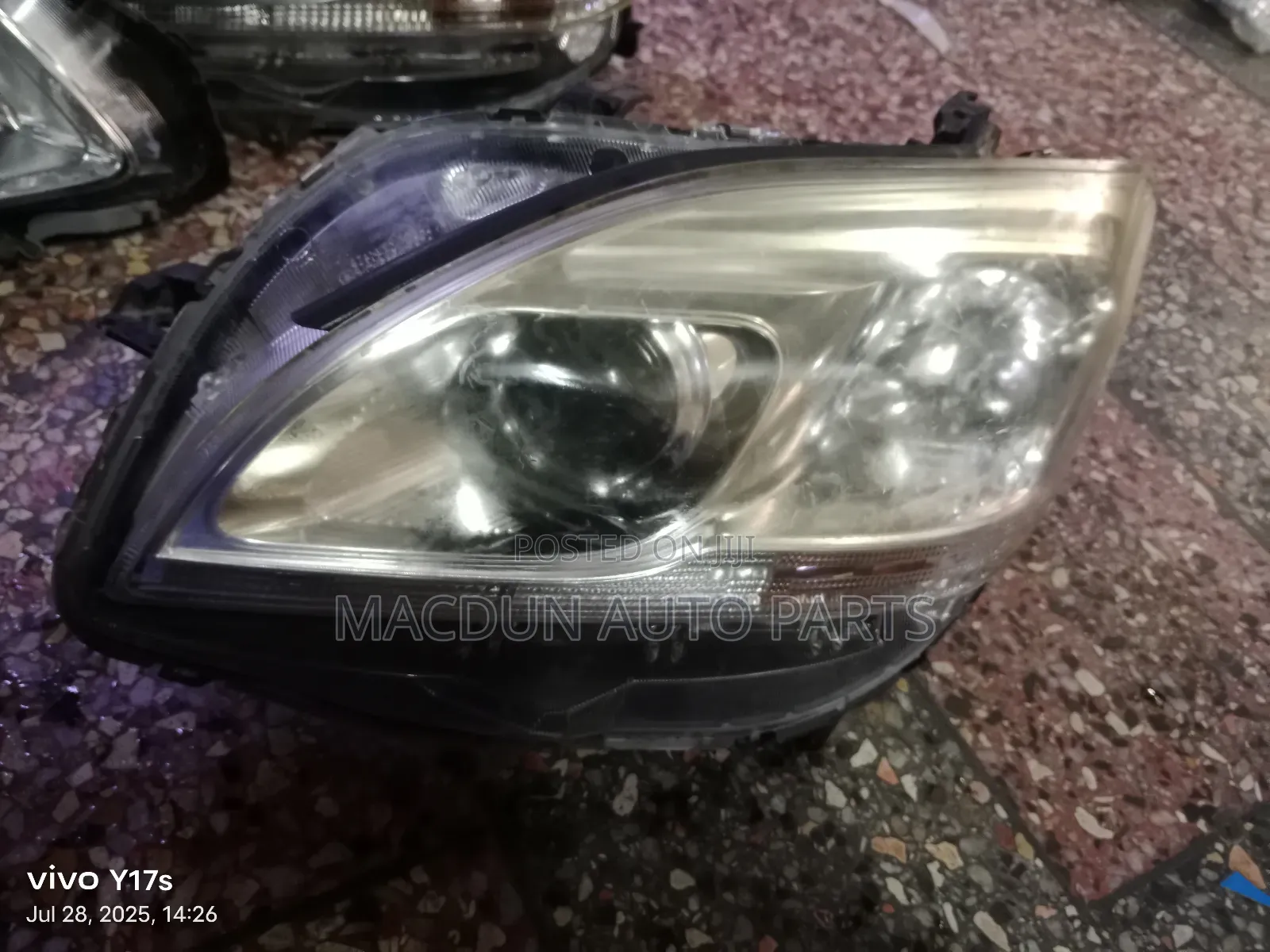 Mark X Zio Xenon Headlight